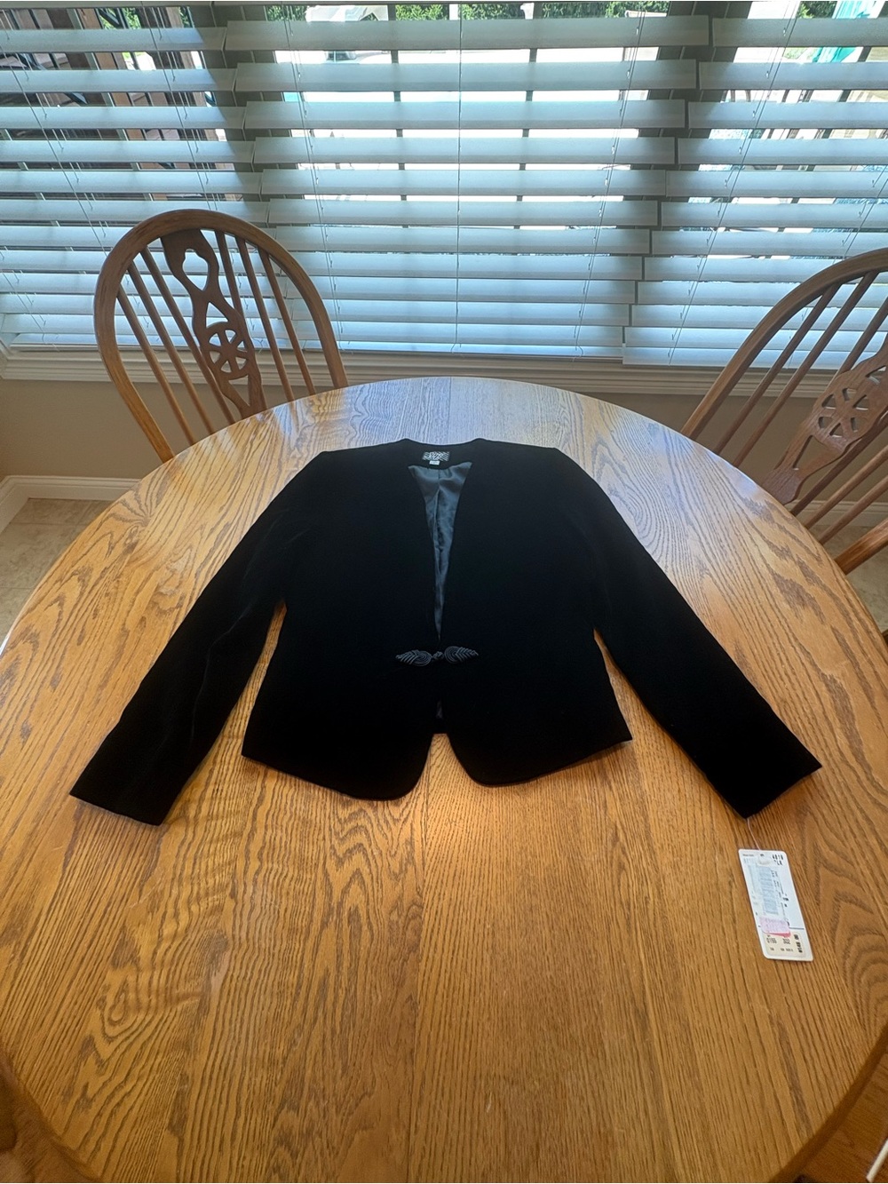 KGR NWT Vintage Black Velvet Jacket Blazer Frog Closure Shoulder Pads USA Size 6